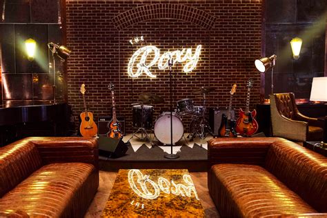 Roxy Bar .
